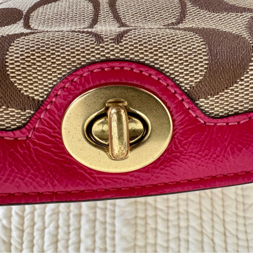 Coach Legacy Signature C Canvas and Pink Leather Wristlet 2008 Style 41756 - Picture 12 of 16